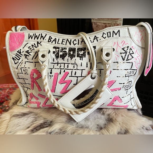 Balenciaga white agneau distressed lambskin graffiti classic handbag - Picture 3 of 5